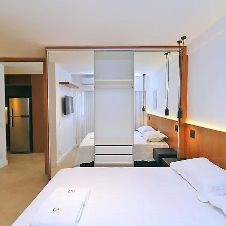Studio luxo NOVO em Copacabana para até 3 pessoas-2