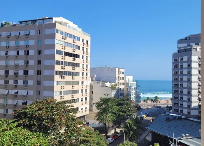 Cobertura Duplex Quadra Praia Quarto Privativo Rio de Janeiro